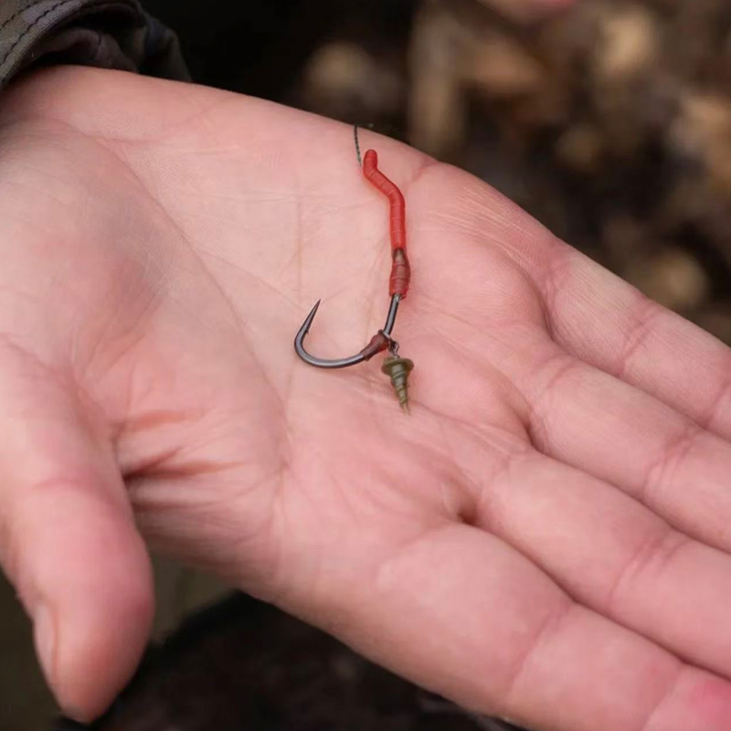 YOTO 잉어 낚시 훅 킥커와 시뮬레이션된 혈웅 소프트 - Fishing Equipment Lures 리뷰 및 가격